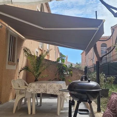 Situe A 20 Metres De La D Agosta Porticcio アパート