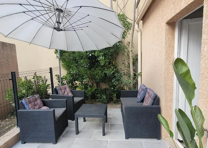 Situé à 20 Metres De La D Agosta Porticcio